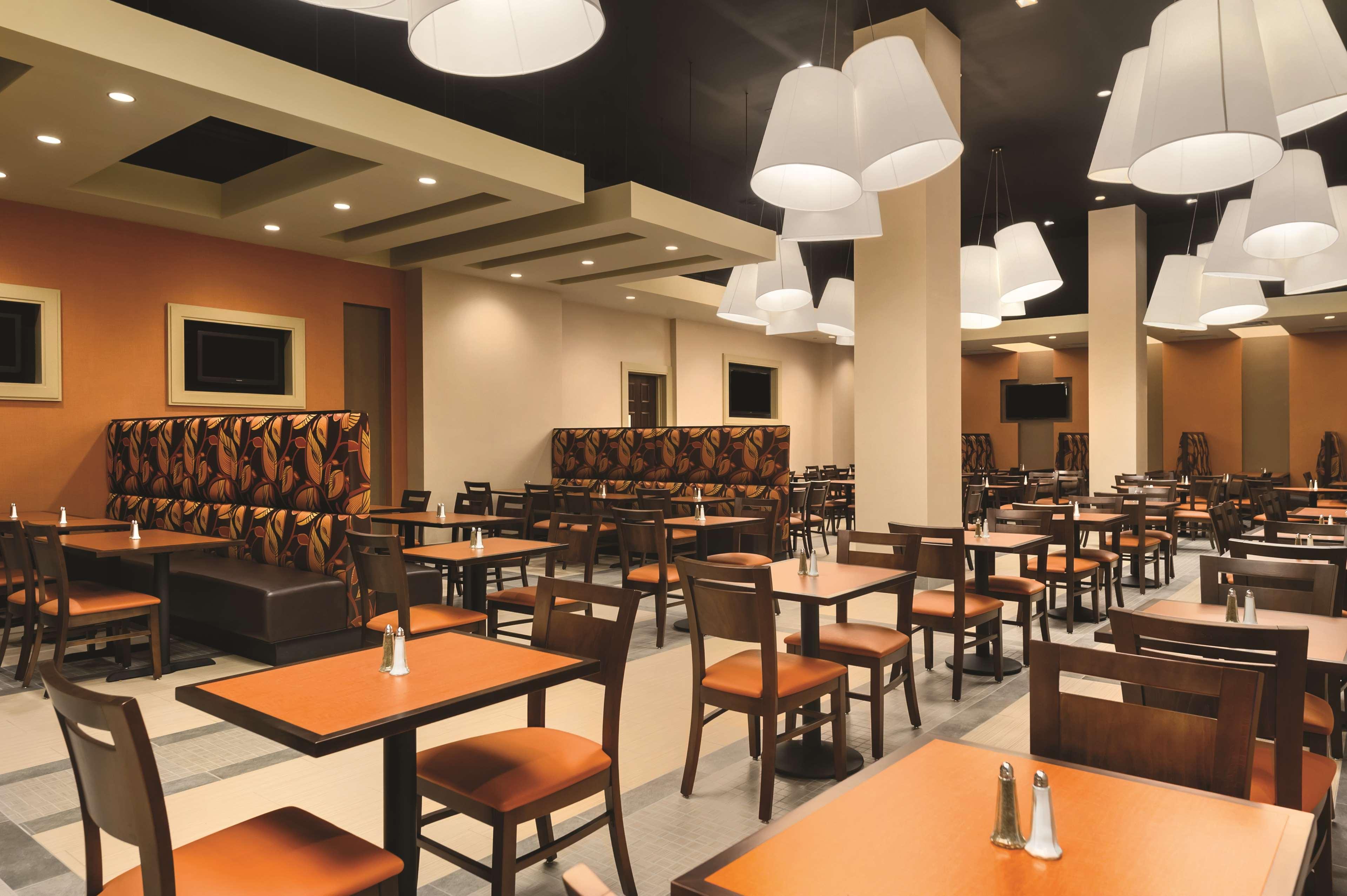 Embassy Suites By Hilton Orlando Lake Buena Vista South Kissimmee Restoran foto